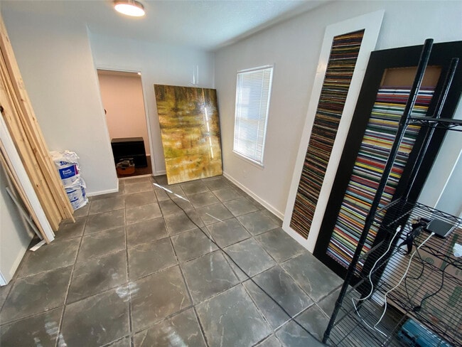 Building Photo - 2056 NE 9th Ave