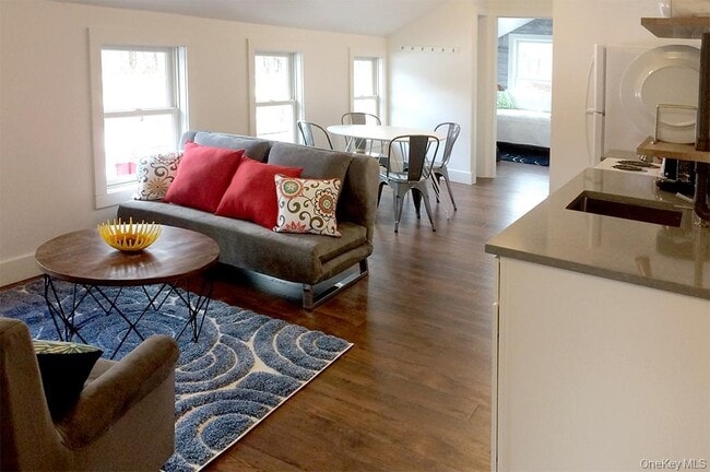 Building Photo - 67 Black Creek Rd