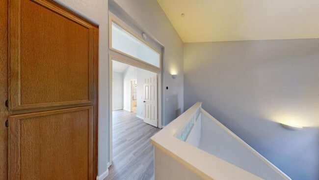 Building Photo - 7254 Shoreline Dr