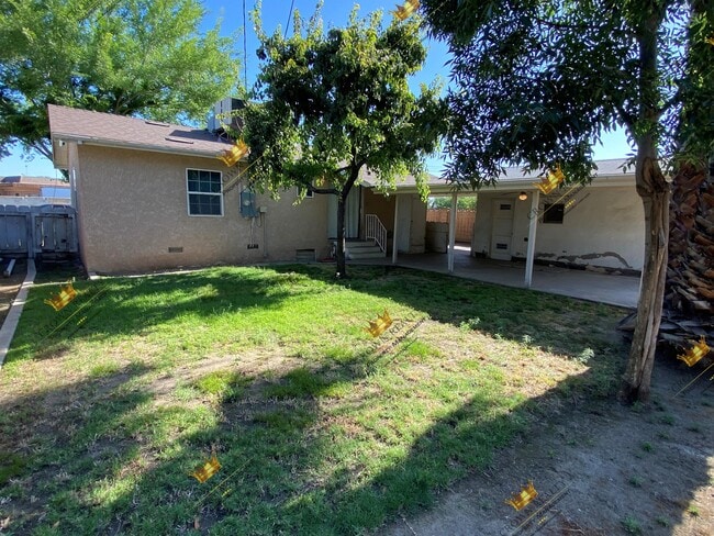Building Photo - 1173 E Sierra Ave