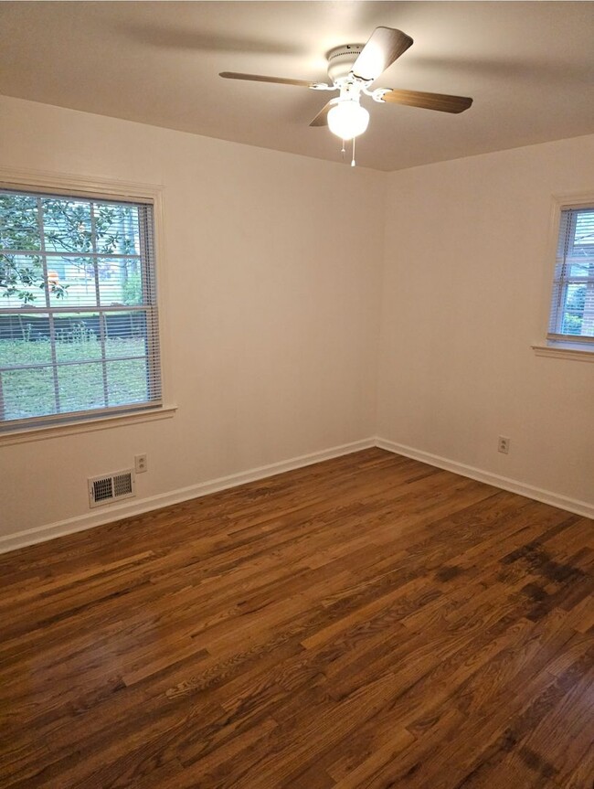 Building Photo - Morrow's Latest Renovated 3 Bedroom, 1.5 B...