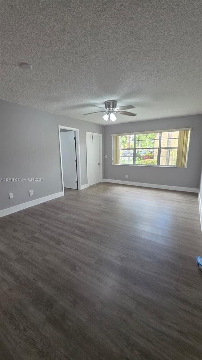 Primary Photo - 178 Lake Evelyn Dr