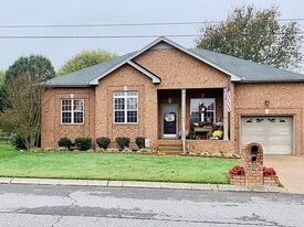 Building Photo - 311 Wyoming Dr