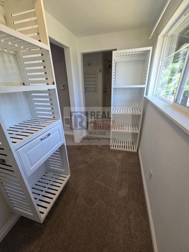 Building Photo - Recently remodeled 3 bedroom, 2.5 bath home