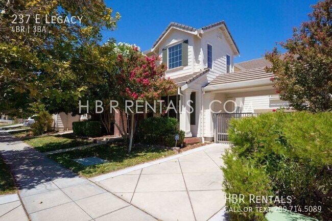 Building Photo - WICKLUND Village 4 Bedroom Home - Gated Dr...