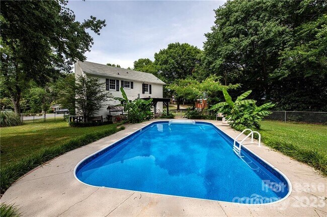 Building Photo - 6719 Bradstock Ln