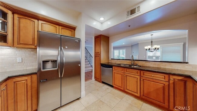Building Photo - 11540 Moorpark St