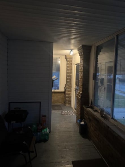 Building Photo - 3266 E 123rd St