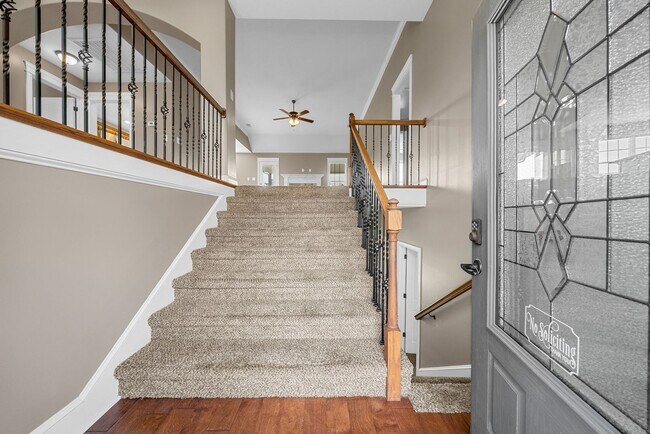 Building Photo - Stunningly Large Home Ready Today with rec...