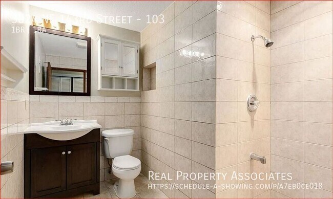 Building Photo - 3024 NE 143rd St