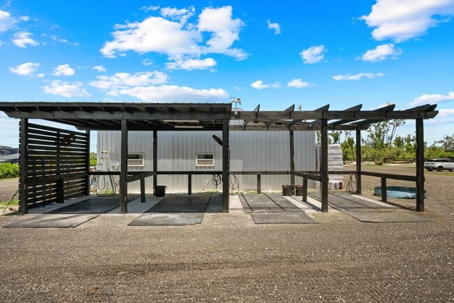 Building Photo - 16175 Deer Path Ln