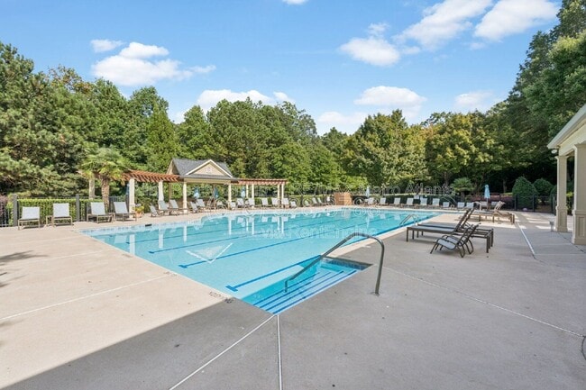 Building Photo - 6725 Ridgefield Dr