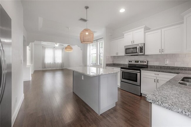 Building Photo - 6503 N 22nd St