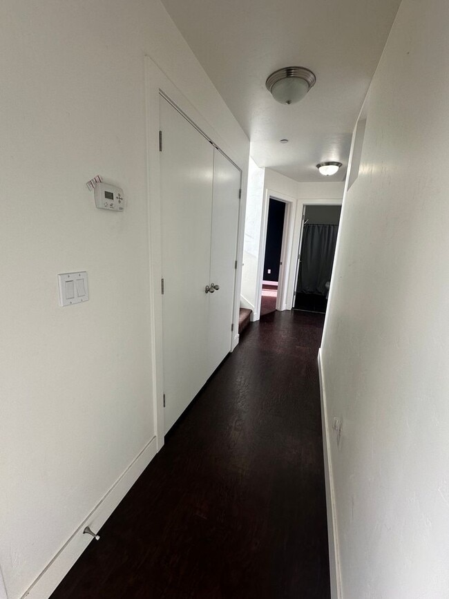 Building Photo - GORGEOUS Home!!!!