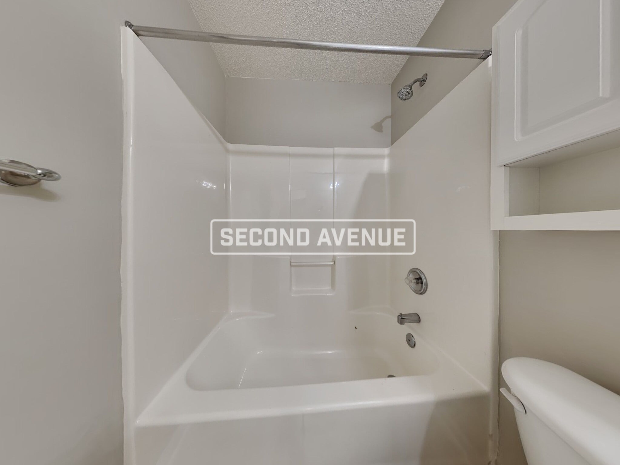 Building Photo - 661 Morningside Dr N