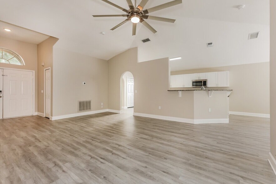 Building Photo - 807 Rocky Mountain Ct