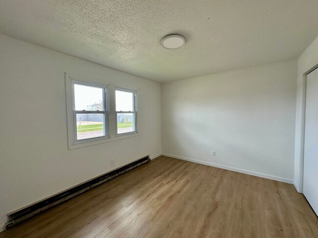 Building Photo - West Ave 4-Plex
