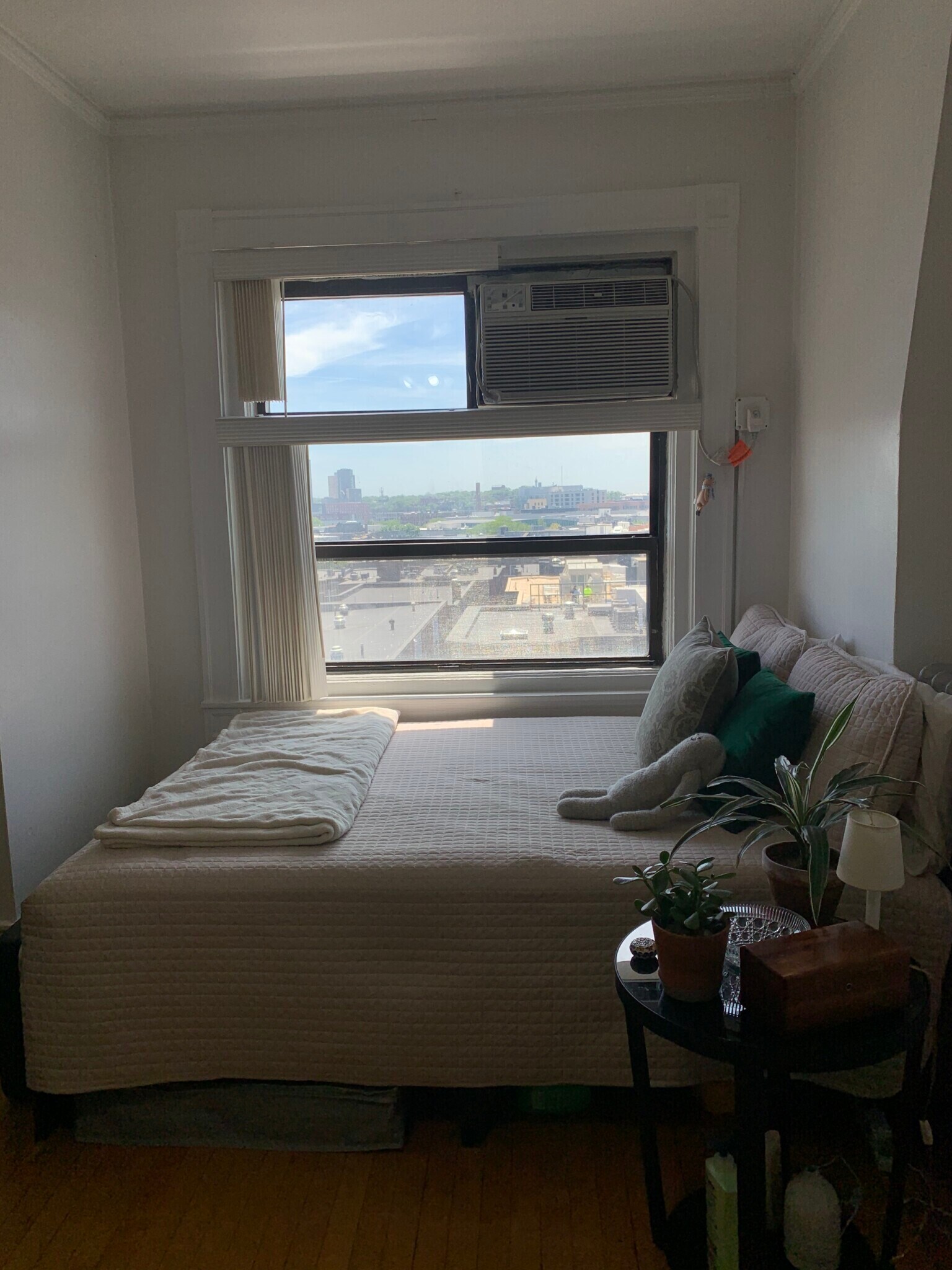 Building Photo - 79 Gainsborough St