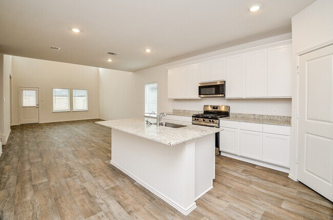 Building Photo - 3806 Axyl Run Ct