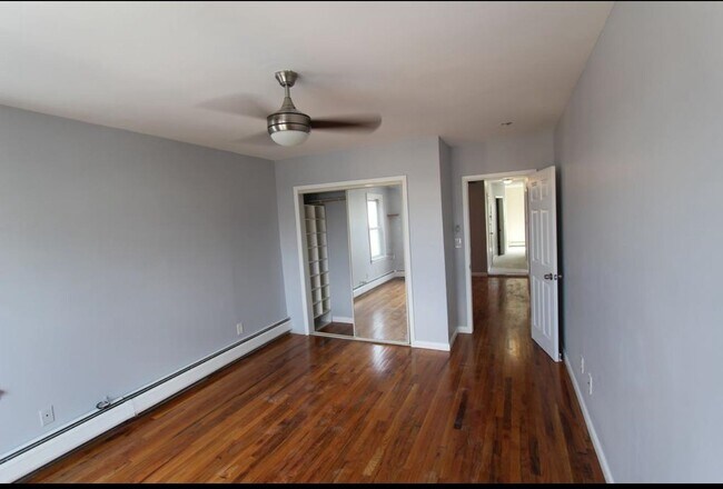 Building Photo - 48 W 55th St
