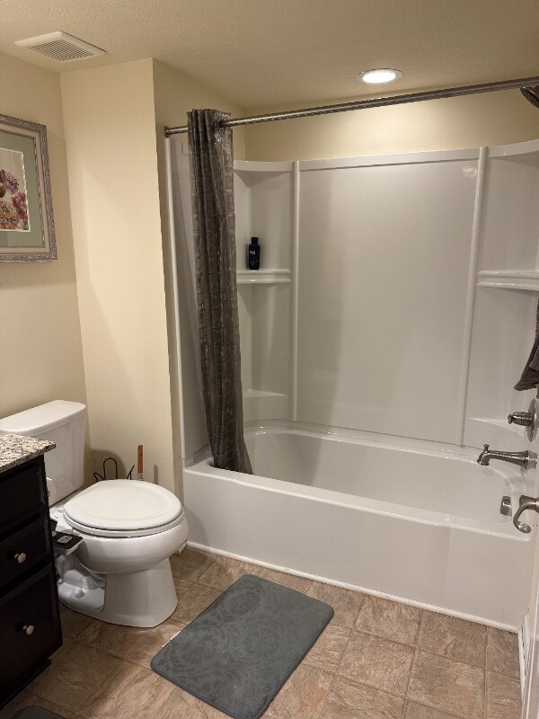 Building Photo - 624 Edison Dr