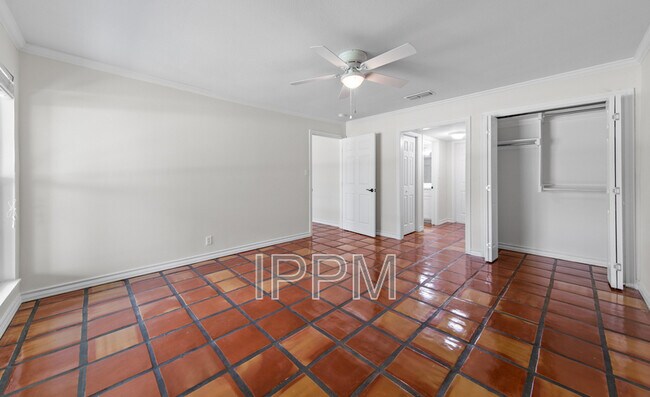 Building Photo - 5618 Ben Hogan Cir