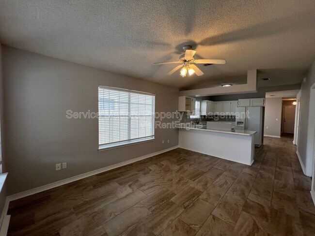 Building Photo - 174 Wildflower Ln