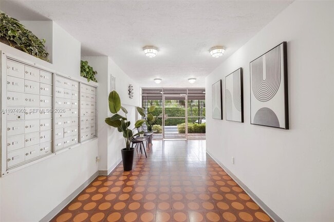 Building Photo - 7801 NE 4th Ct