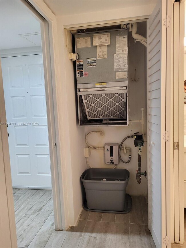 Building Photo - 4555 NW 99th Ave