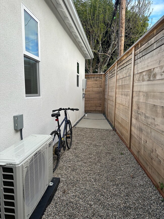 Building Photo - 4067 Michael Ave