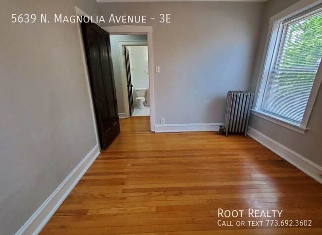 Building Photo - Edgewater / Magnolia Glen - Top-Floor 1-Be...