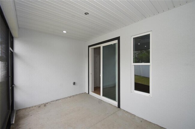 Building Photo - 18 Wood Amber Ln