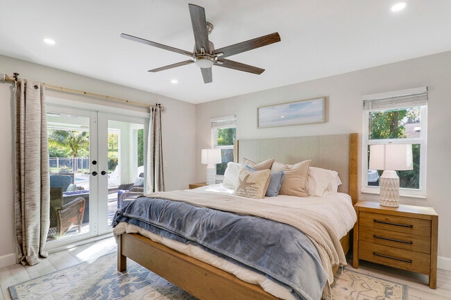 Building Photo - 15866 Alexander Run