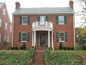 Building Photo - -- AVAILABLE MAY 8TH -- 3 BR / 2.5 BA Nice Brick home in Near West End. Available May 8th!