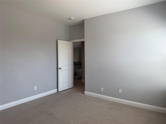 Building Photo - 2417 Kingsgate Dr