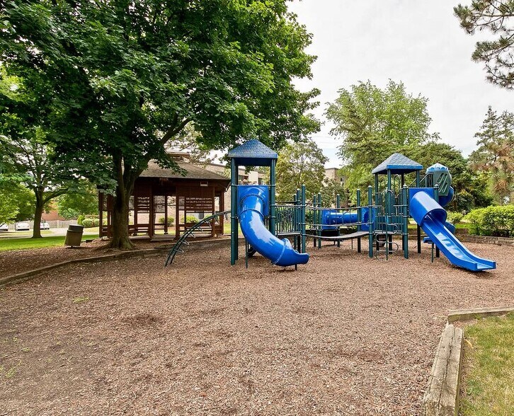 Building Photo - 1453 N Winslowe Dr