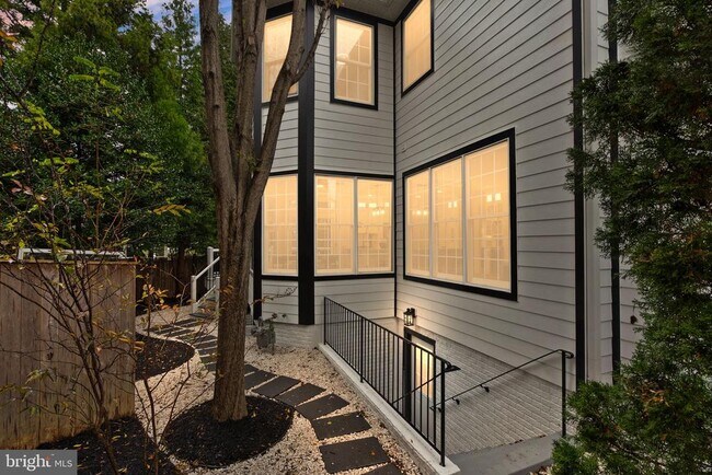 Building Photo - 3336 Jones Bridge Ct