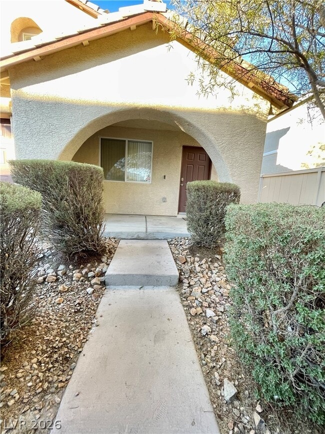 Building Photo - 11901 Fairfax Ridge St