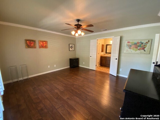 Building Photo - 531 Woodlake Dr