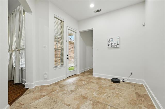 Building Photo - 628 Four Stones Blvd