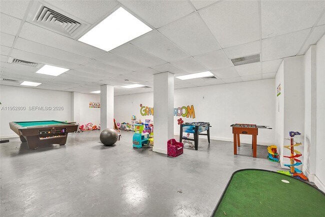 Building Photo - 2201 S Ocean Dr