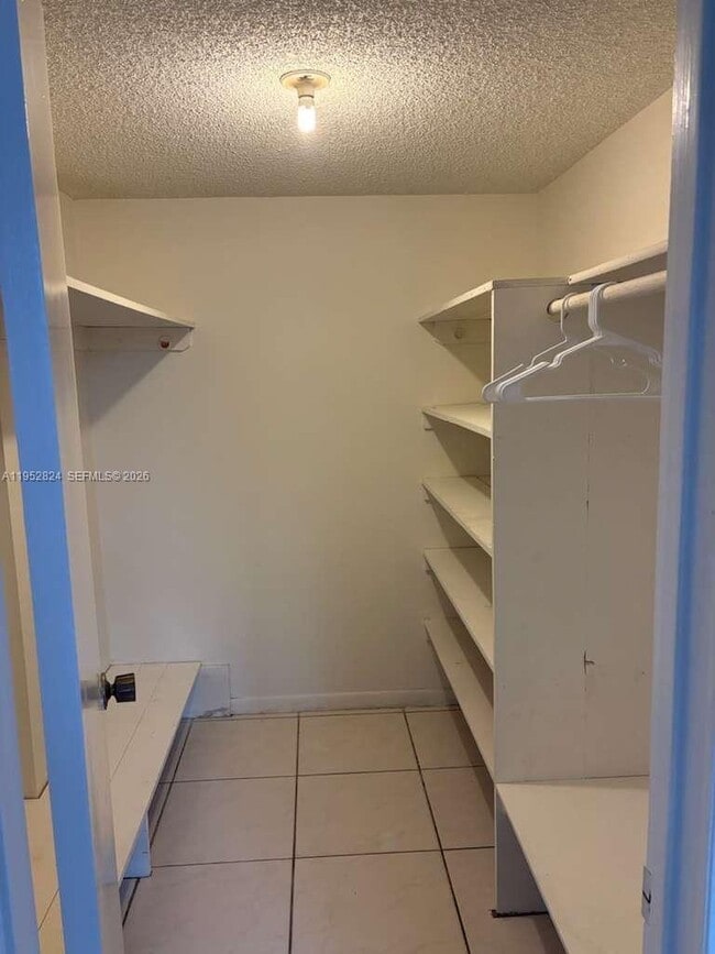 Building Photo - 10090 NW 80th Ct