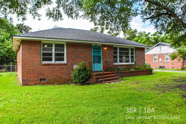 Building Photo - 2906 3rd St