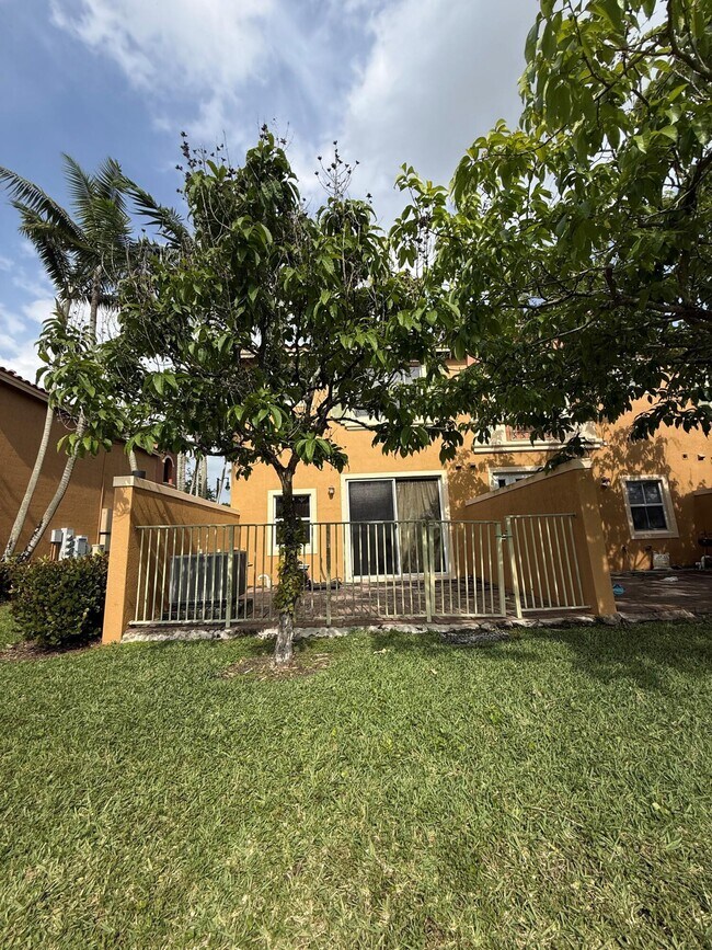 Building Photo - 1064 SW 144th Ave