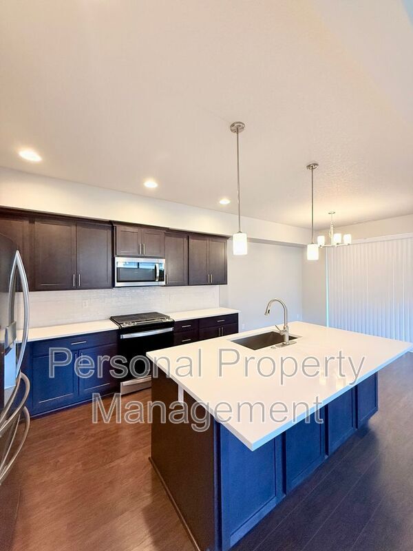 Building Photo - 1530 NW 29th Pl