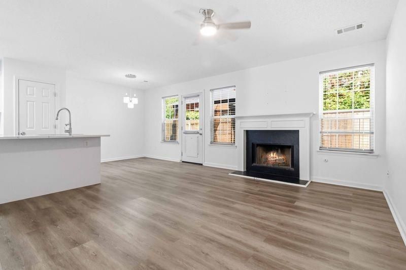 Building Photo - 420 Thistle Cove
