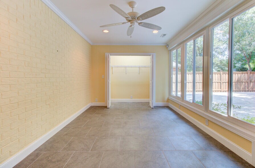 Building Photo - 4806 Alida Pl