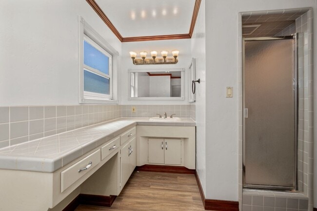 Building Photo - Oversized detached garage!