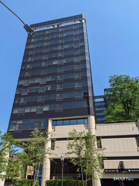 Building Photo - 127 Greyrock Pl