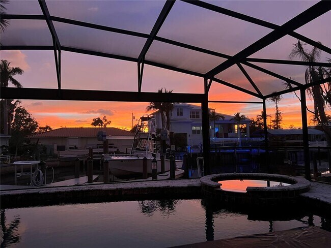 Building Photo - 4216 Plumosa Terrace